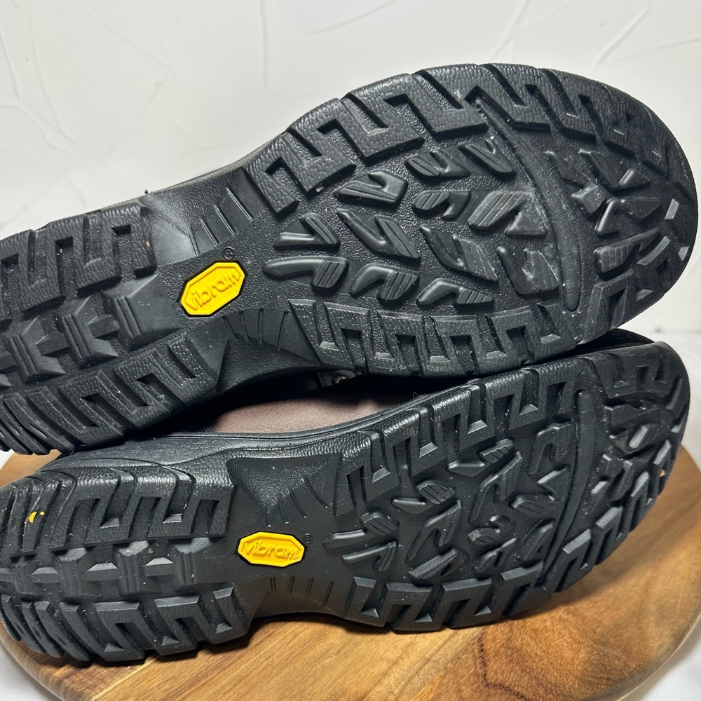 UGG Australia Adirondack Waterproof Leather Winter Boots Brown Men’s size 9.5 - Picture 7 of 12